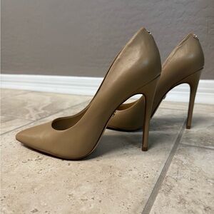 Sam Edelman Classic Tan Heels